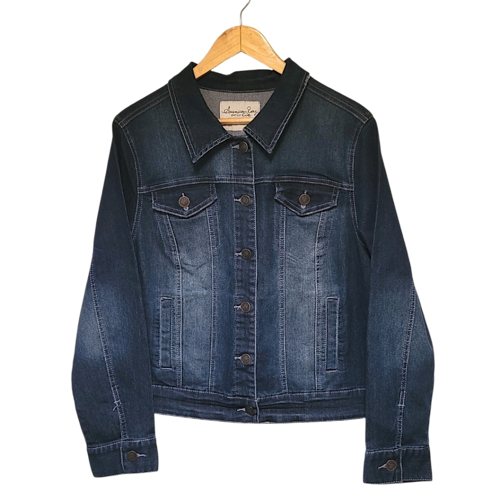 AMERICAN RAG CIE, BLUE DENIM CROP, BETHANY JACKEY, SIZE XL, NWOT, NEVER WORN.